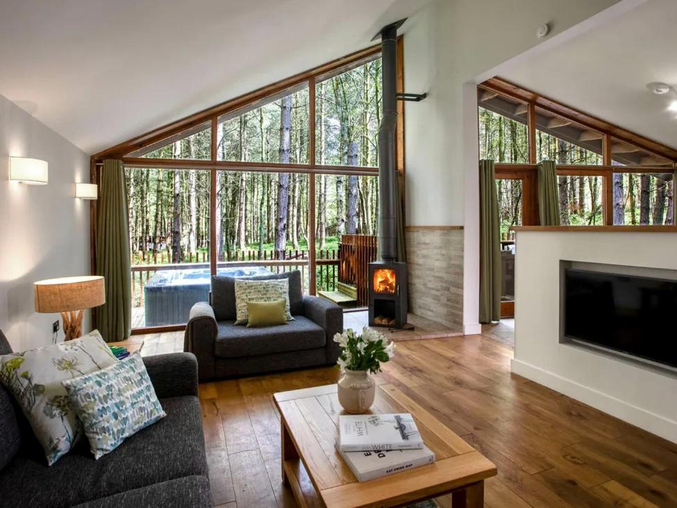 Blackwood Forest Cabins - Forest Holidays Popham Bagian luar foto